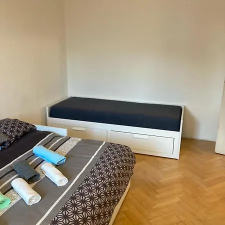 Star #5a515 By Starbnb Eu